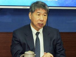 张亚中的logo